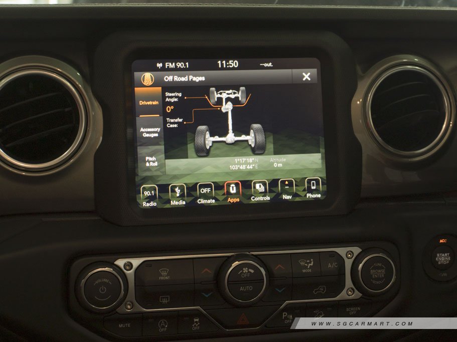https://i.i-sgcm.com/new_cars/cars/12521/12521_g16