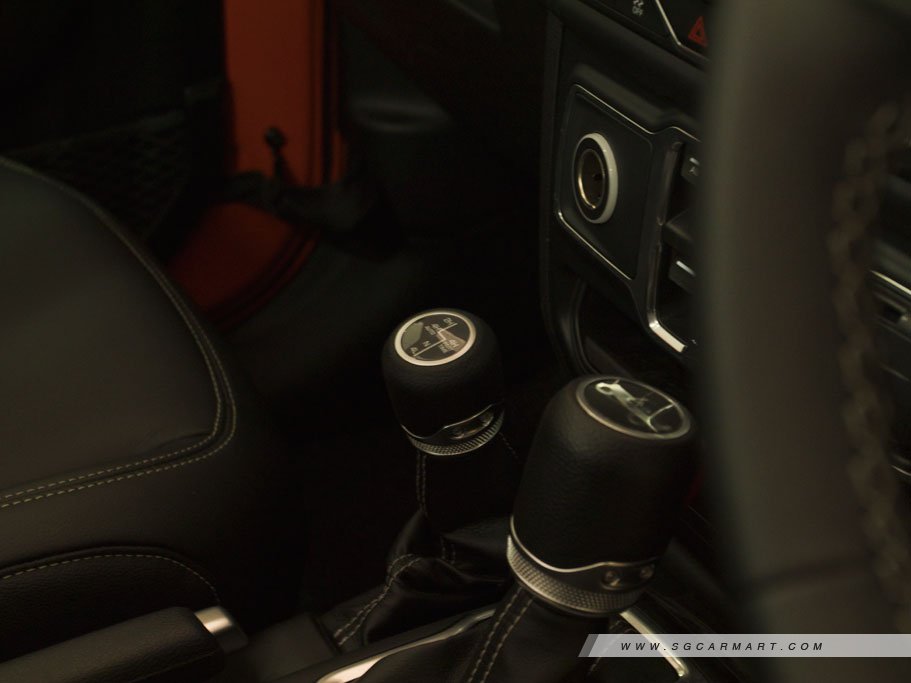 https://i.i-sgcm.com/new_cars/cars/12521/12521_g18