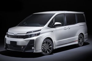 Toyota Voxy Hybrid Global Carz Edition