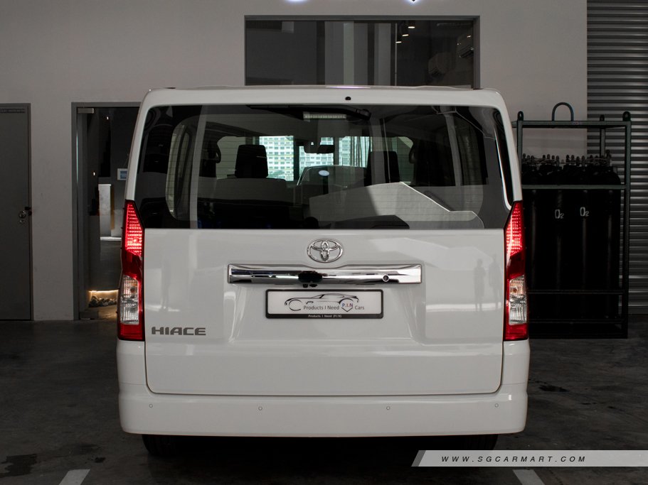 https://i.i-sgcm.com/new_cars/cars/12533/12533_g10