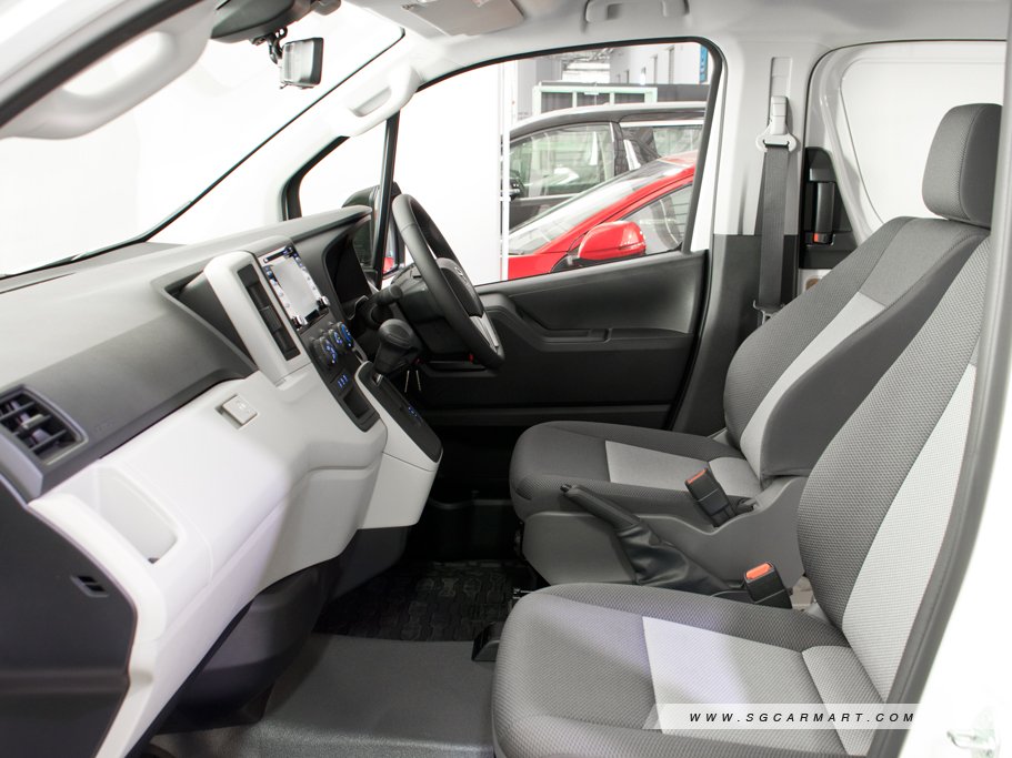 https://i.i-sgcm.com/new_cars/cars/12533/12533_g12