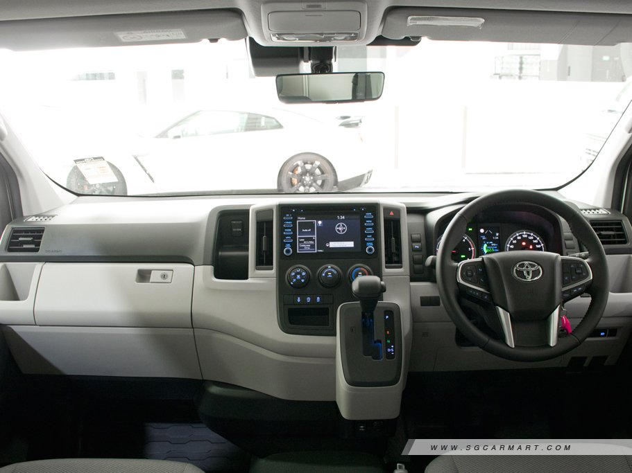https://i.i-sgcm.com/new_cars/cars/12533/12533_g17