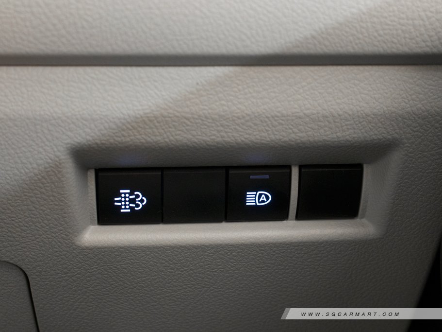 https://i.i-sgcm.com/new_cars/cars/12533/12533_g22