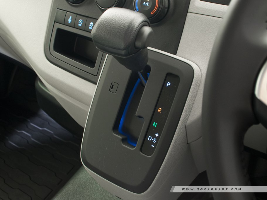 https://i.i-sgcm.com/new_cars/cars/12533/12533_g24