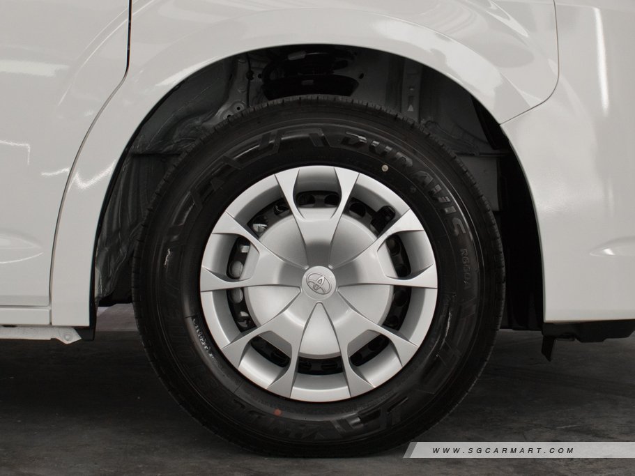https://i.i-sgcm.com/new_cars/cars/12533/12533_g8