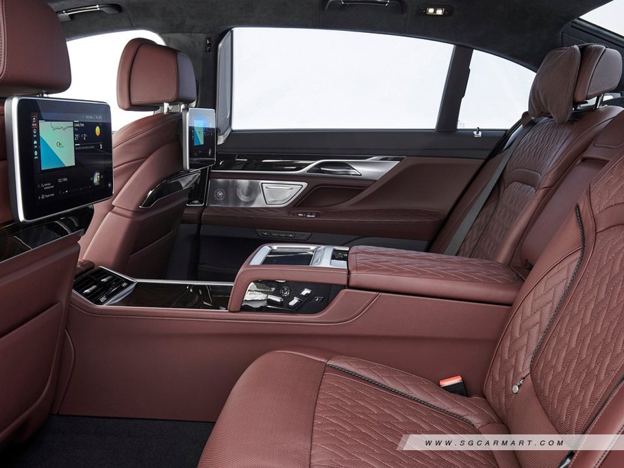 https://i.i-sgcm.com/new_cars/cars/12535/12535_g26