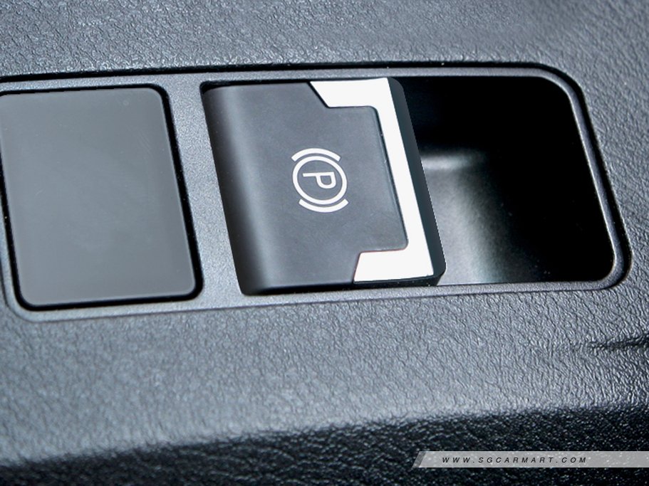 https://i.i-sgcm.com/new_cars/cars/12537/12537_g17