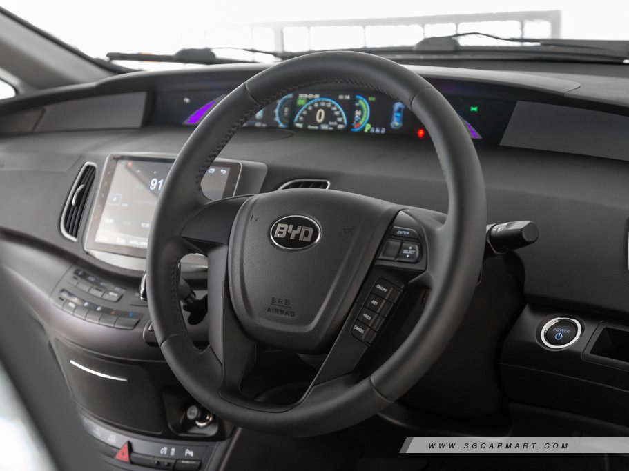https://i.i-sgcm.com/new_cars/cars/12537/12537_g33