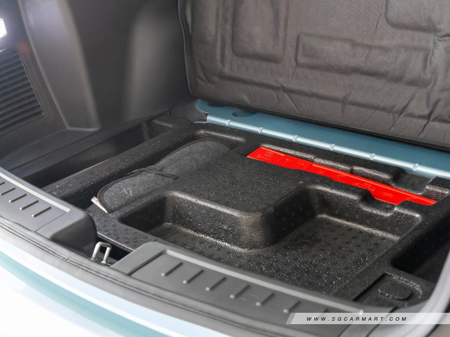 https://i.i-sgcm.com/new_cars/cars/12537/12537_g49