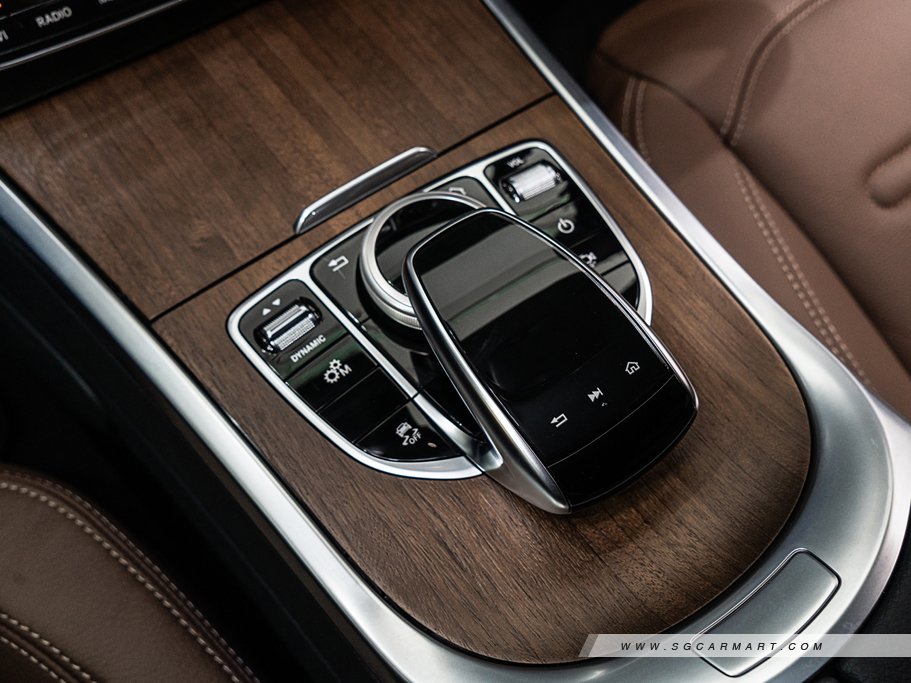 https://i.i-sgcm.com/new_cars/cars/12544/12544_g126