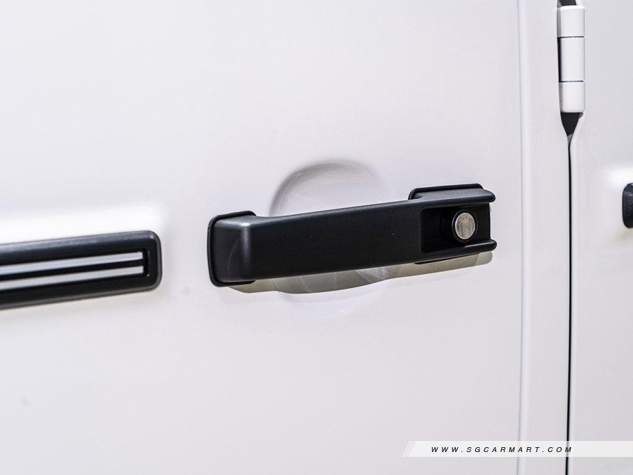https://i.i-sgcm.com/new_cars/cars/12544/12544_g96