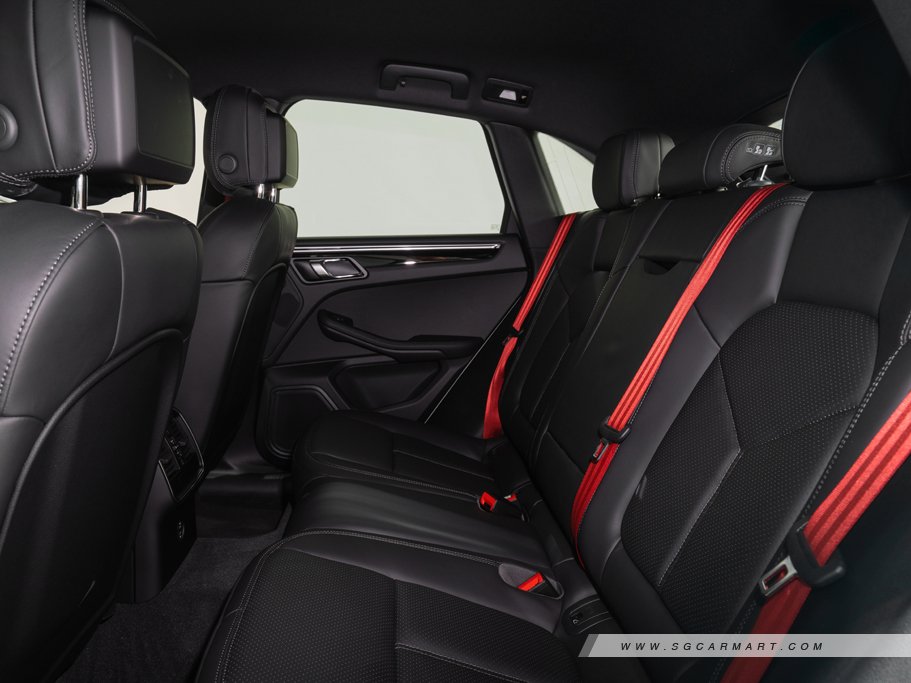 https://i.i-sgcm.com/new_cars/cars/12548/12548_g100