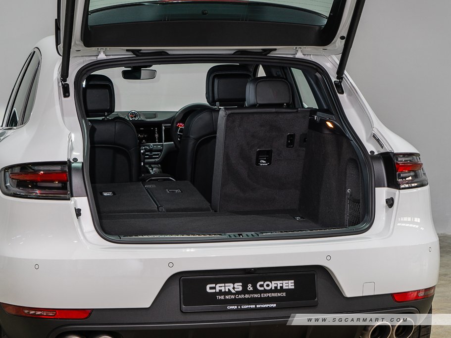 https://i.i-sgcm.com/new_cars/cars/12548/12548_g104