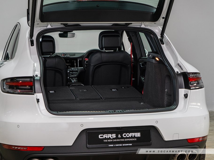 https://i.i-sgcm.com/new_cars/cars/12548/12548_g105