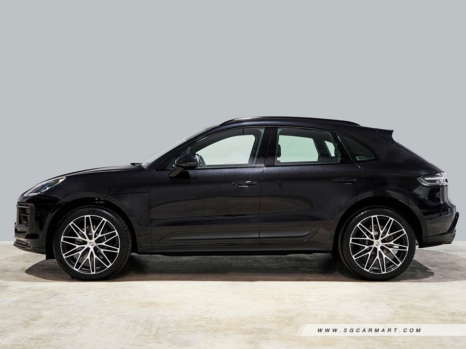 https://i.i-sgcm.com/new_cars/cars/12548/12548_g108