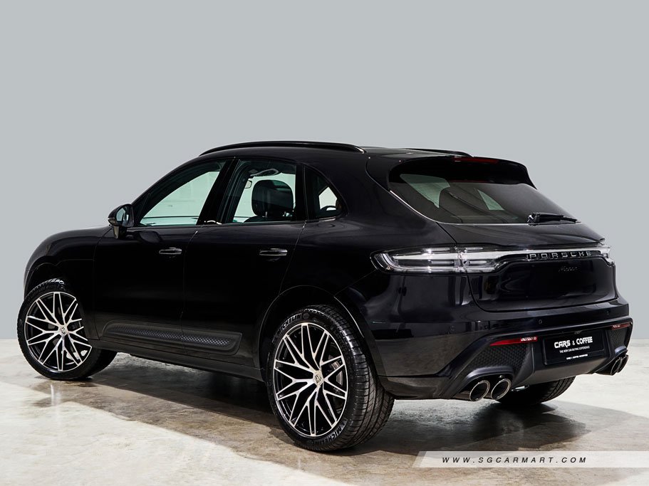 https://i.i-sgcm.com/new_cars/cars/12548/12548_g109