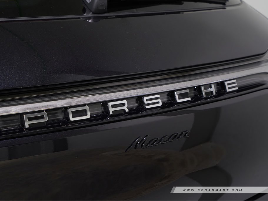https://i.i-sgcm.com/new_cars/cars/12548/12548_g116