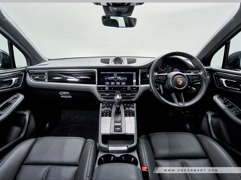 https://i.i-sgcm.com/new_cars/cars/12548/12548_g123