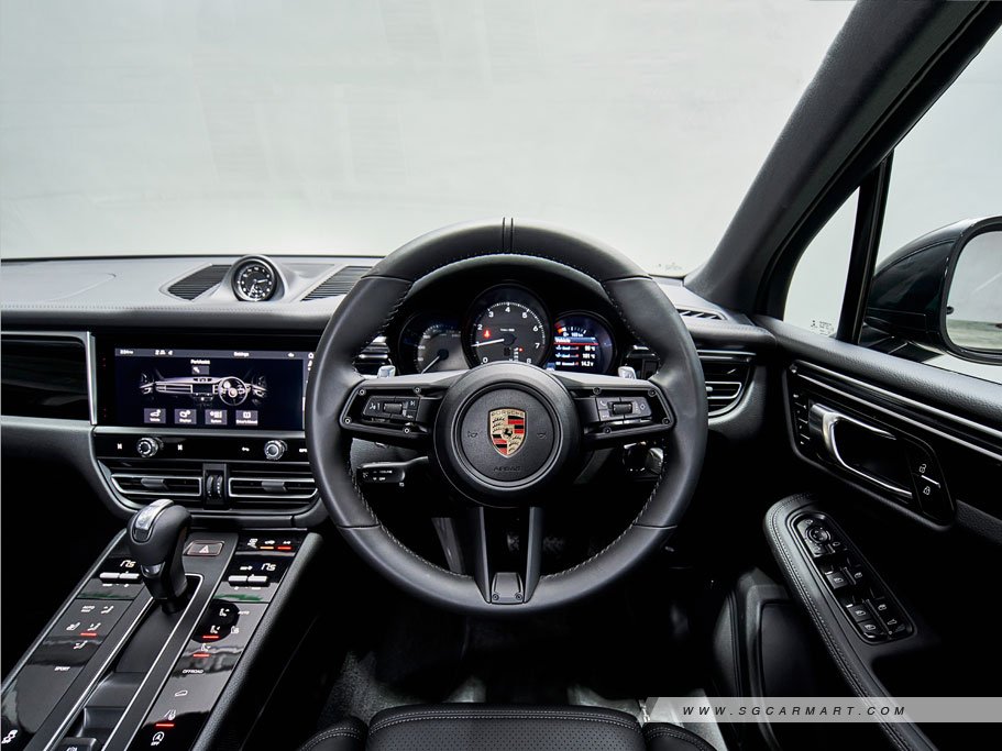 https://i.i-sgcm.com/new_cars/cars/12548/12548_g124
