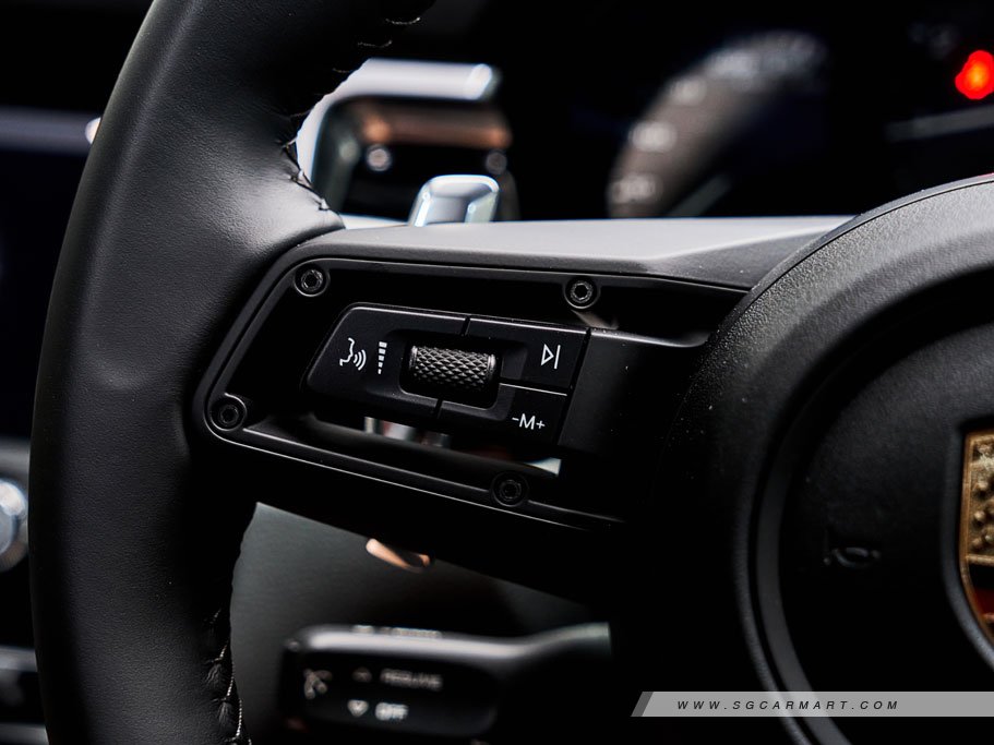 https://i.i-sgcm.com/new_cars/cars/12548/12548_g128