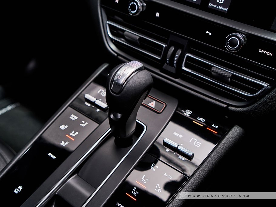 https://i.i-sgcm.com/new_cars/cars/12548/12548_g134