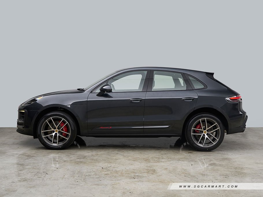 https://i.i-sgcm.com/new_cars/cars/12548/12548_g147