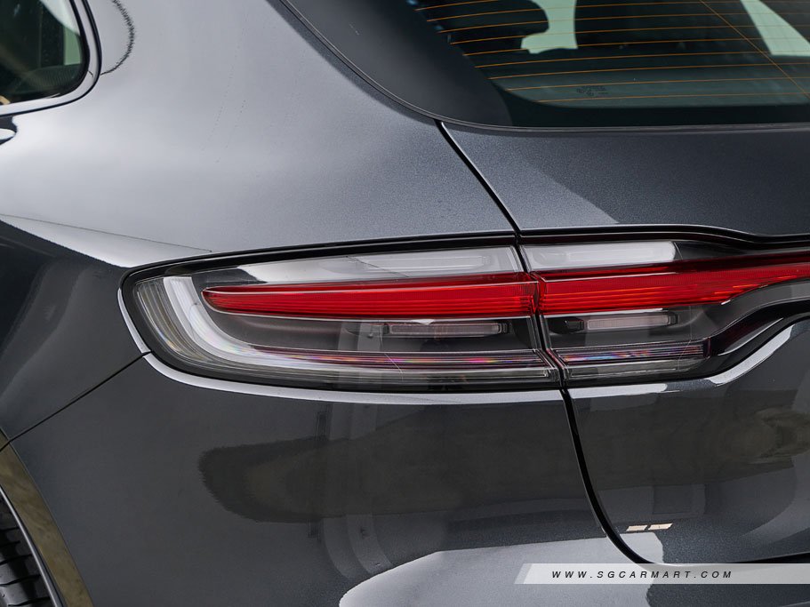 https://i.i-sgcm.com/new_cars/cars/12548/12548_g158