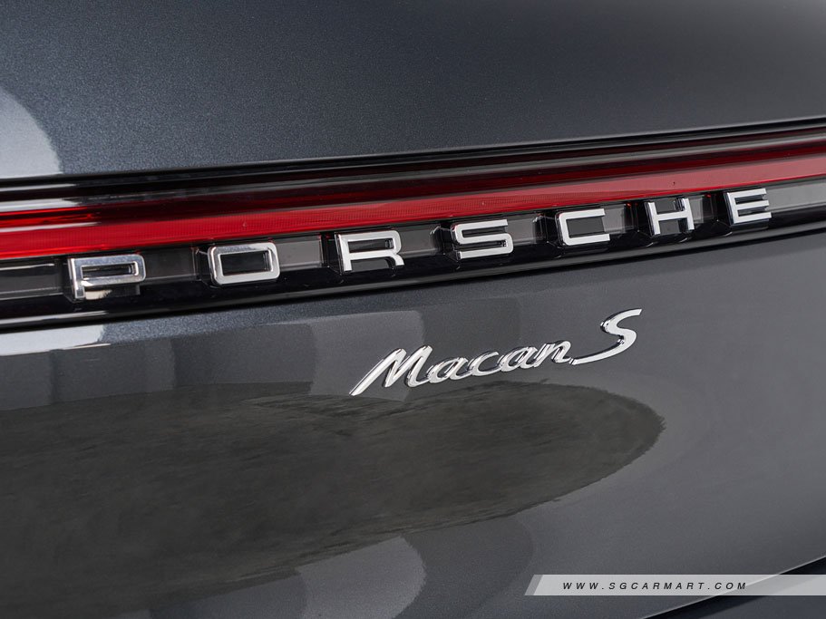 https://i.i-sgcm.com/new_cars/cars/12548/12548_g159