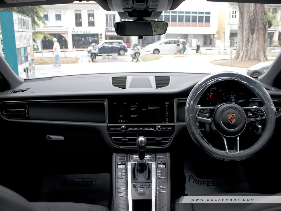 https://i.i-sgcm.com/new_cars/cars/12548/12548_g15
