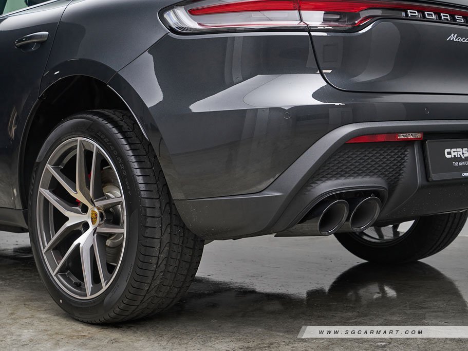 https://i.i-sgcm.com/new_cars/cars/12548/12548_g160
