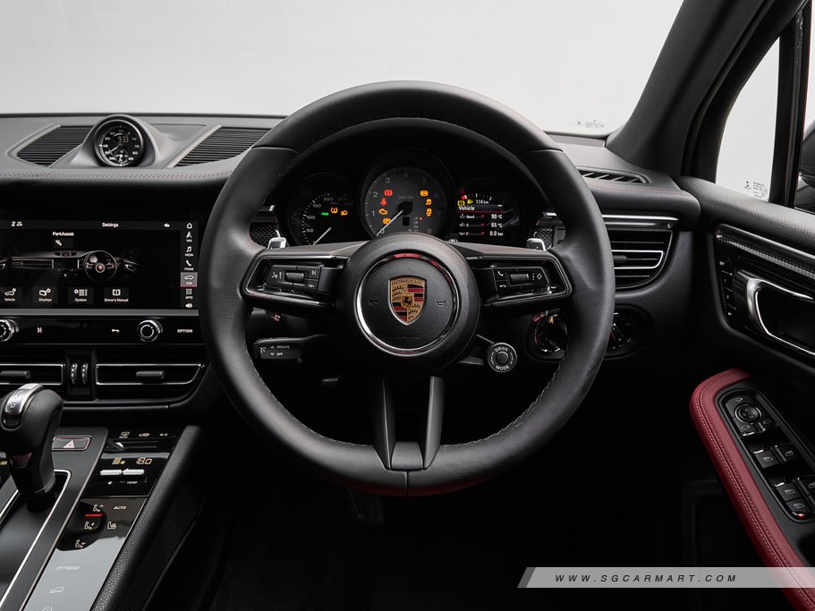 https://i.i-sgcm.com/new_cars/cars/12548/12548_g168