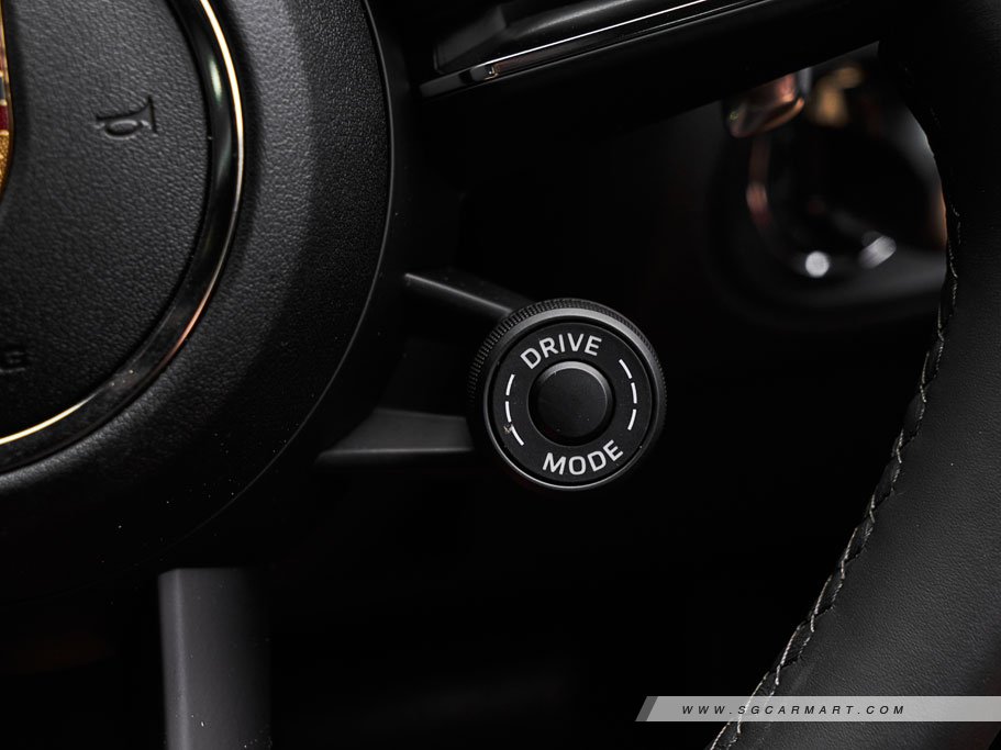https://i.i-sgcm.com/new_cars/cars/12548/12548_g173
