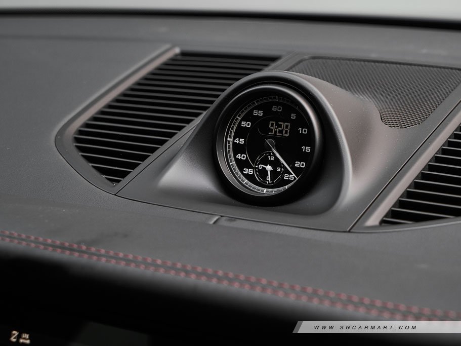 https://i.i-sgcm.com/new_cars/cars/12548/12548_g174