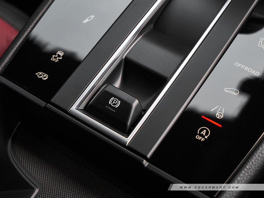 https://i.i-sgcm.com/new_cars/cars/12548/12548_g184