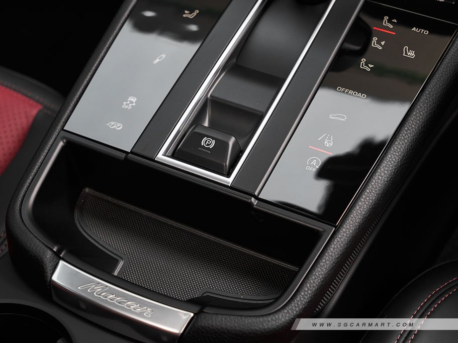 https://i.i-sgcm.com/new_cars/cars/12548/12548_g185