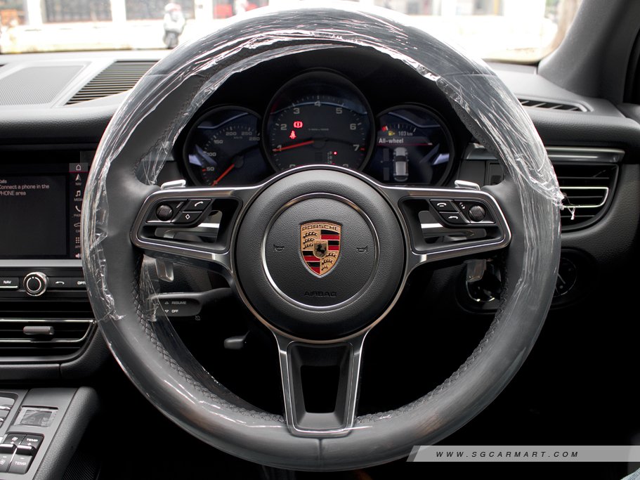 https://i.i-sgcm.com/new_cars/cars/12548/12548_g18