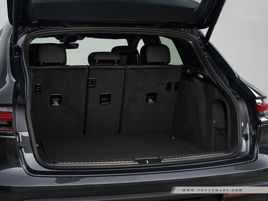 https://i.i-sgcm.com/new_cars/cars/12548/12548_g192