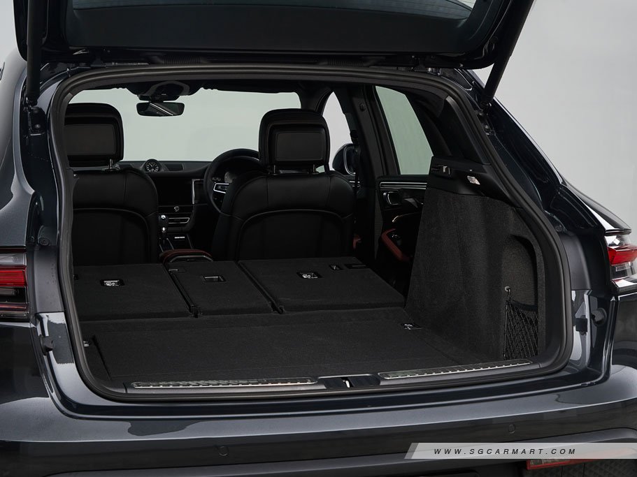 https://i.i-sgcm.com/new_cars/cars/12548/12548_g194