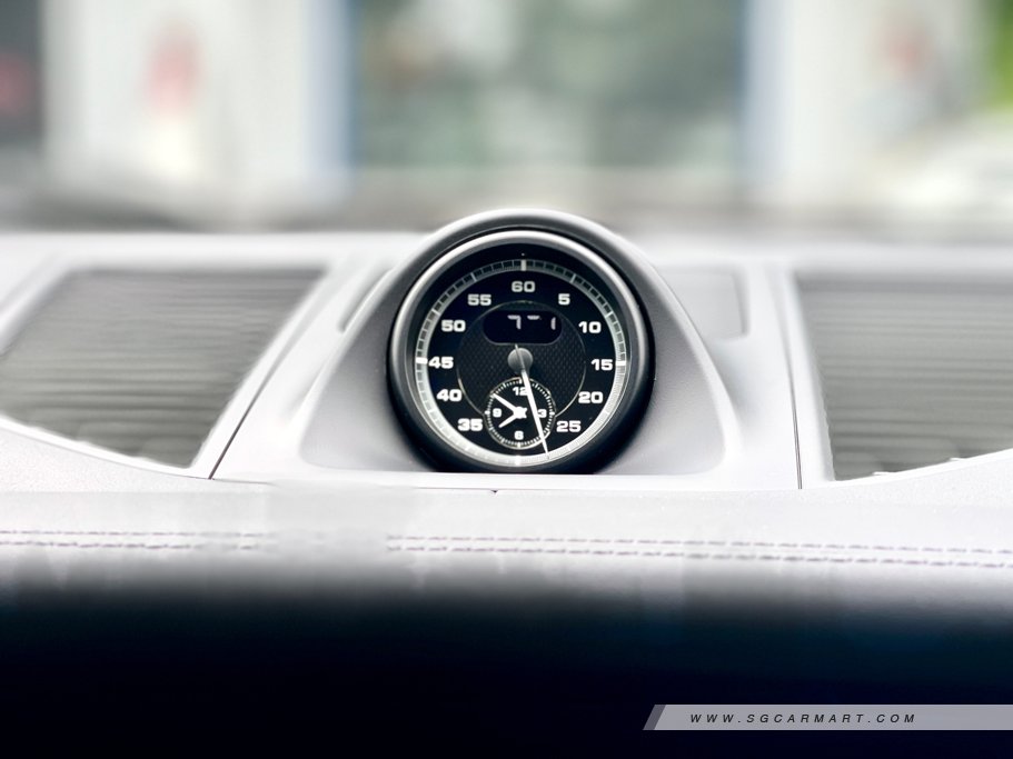 https://i.i-sgcm.com/new_cars/cars/12548/12548_g203