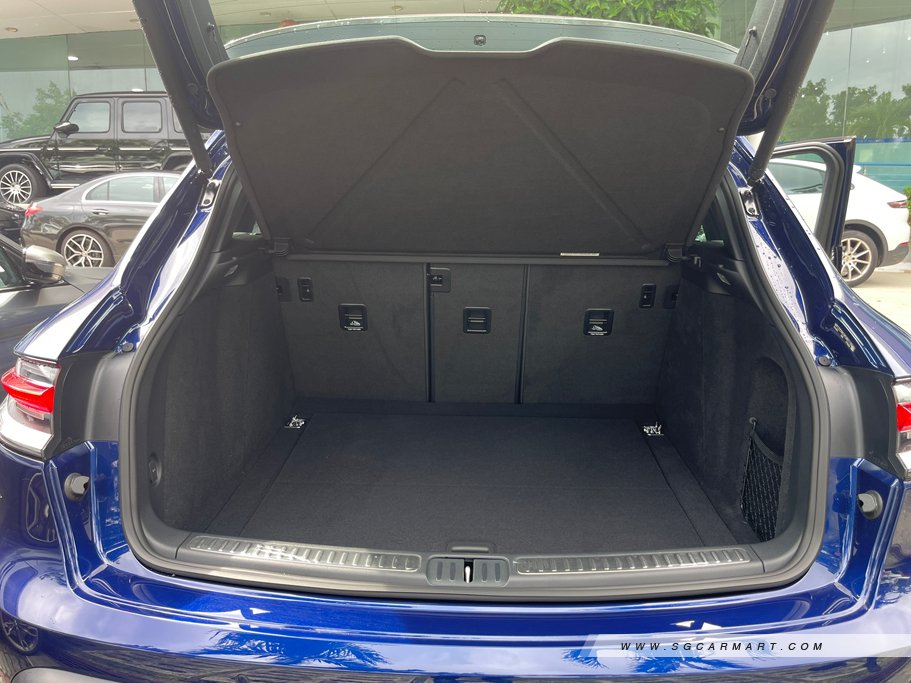 https://i.i-sgcm.com/new_cars/cars/12548/12548_g207