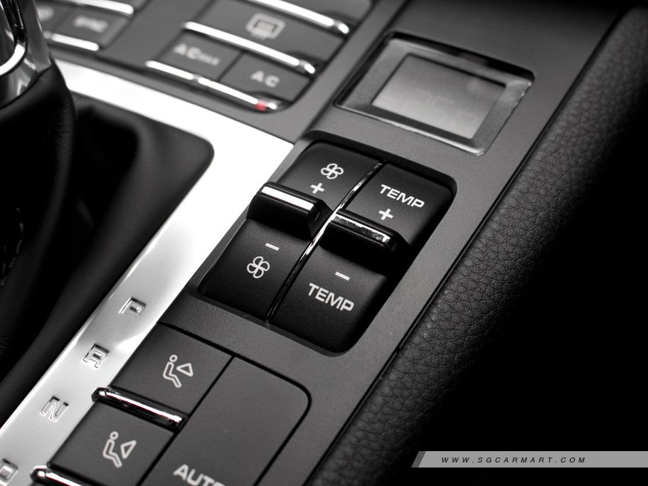 https://i.i-sgcm.com/new_cars/cars/12548/12548_g31