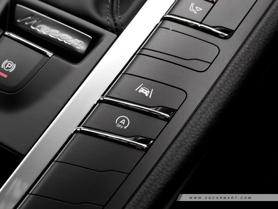 https://i.i-sgcm.com/new_cars/cars/12548/12548_g33