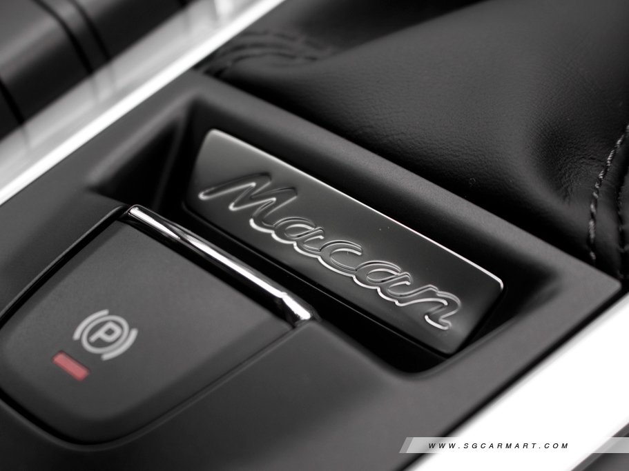 https://i.i-sgcm.com/new_cars/cars/12548/12548_g34
