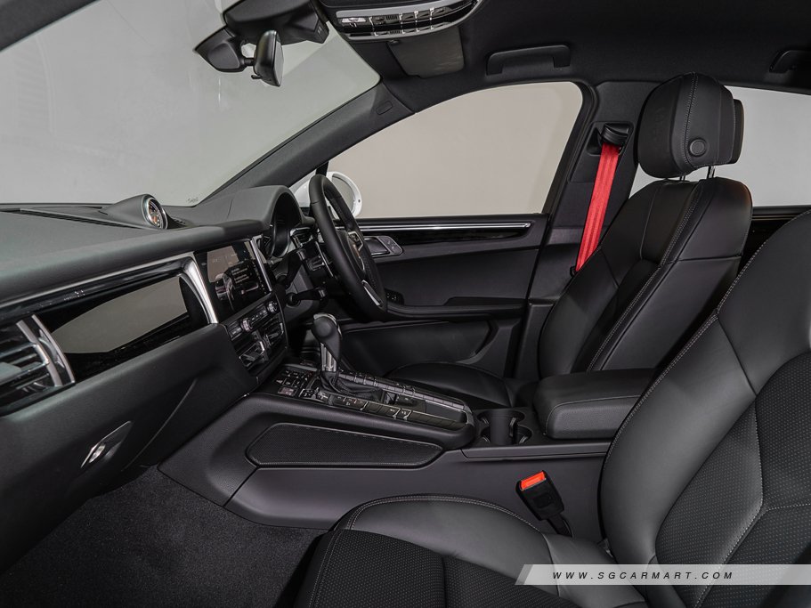 https://i.i-sgcm.com/new_cars/cars/12548/12548_g57