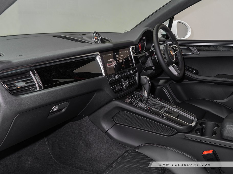 https://i.i-sgcm.com/new_cars/cars/12548/12548_g58