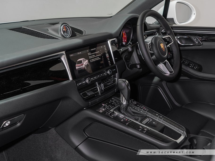https://i.i-sgcm.com/new_cars/cars/12548/12548_g59