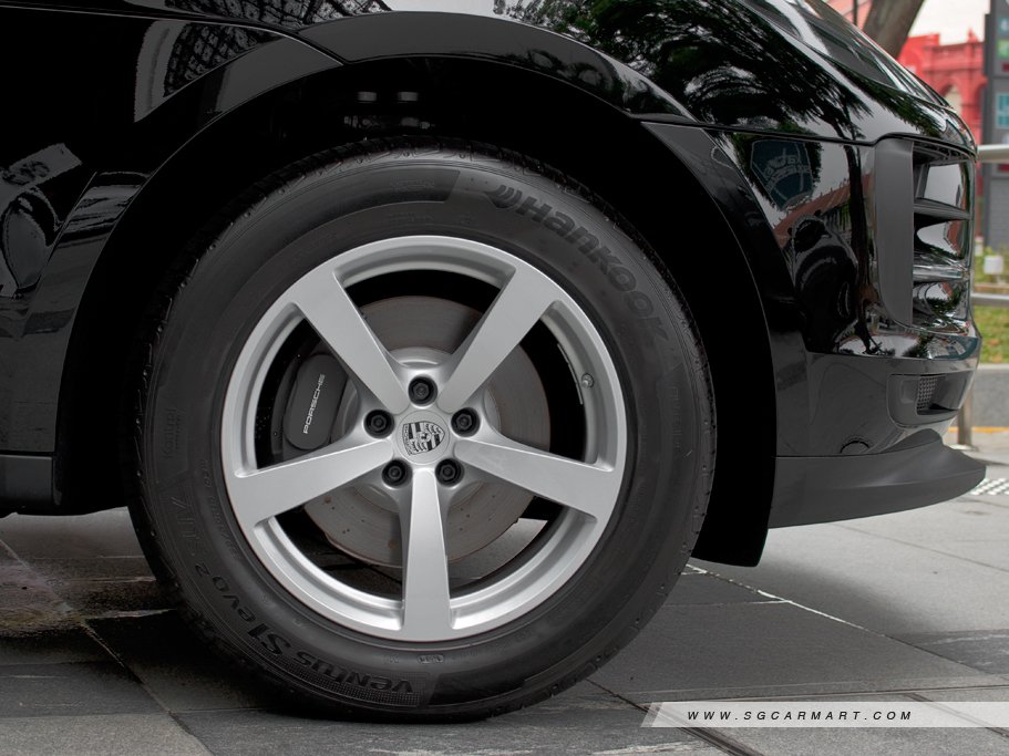 https://i.i-sgcm.com/new_cars/cars/12548/12548_g5