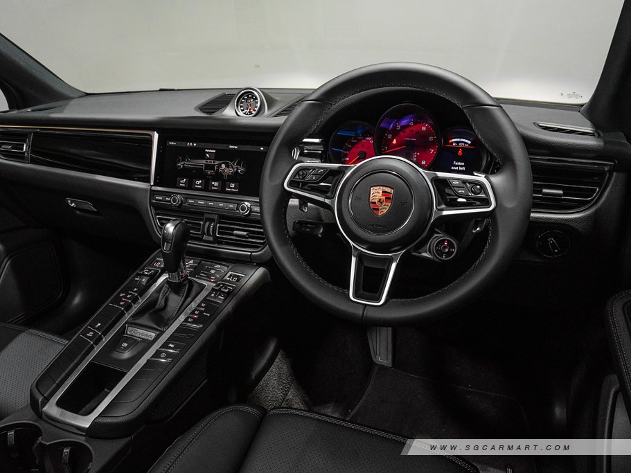 https://i.i-sgcm.com/new_cars/cars/12548/12548_g62