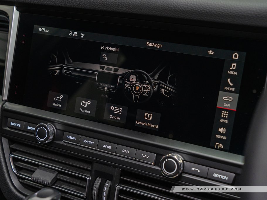 https://i.i-sgcm.com/new_cars/cars/12548/12548_g70