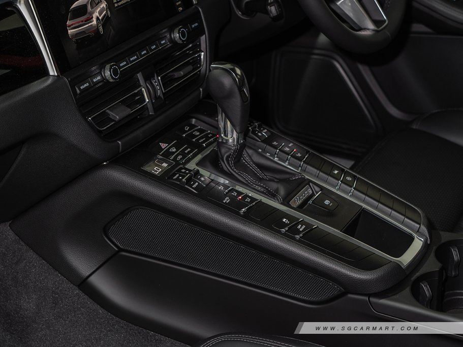 https://i.i-sgcm.com/new_cars/cars/12548/12548_g78